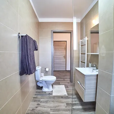 Апартаменти Grey House Брашов
