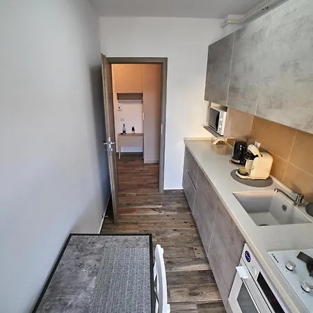 Апартаменти Grey House