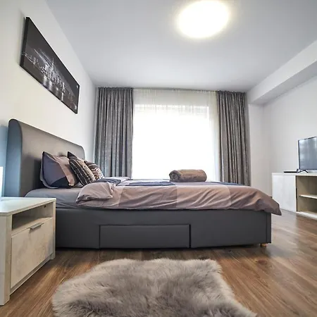 Апартаменти Grey House Брашов