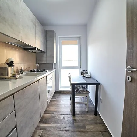 Grey House * Брашов