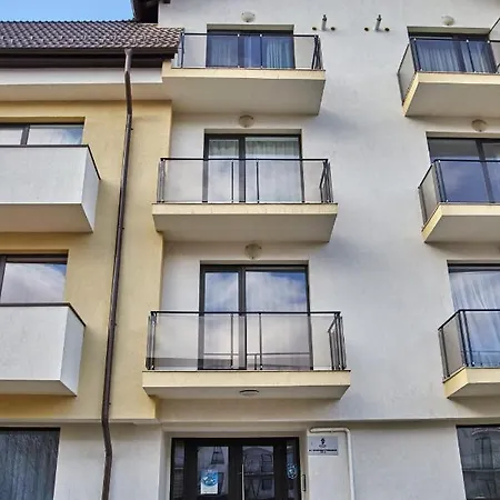 Grey House Брашов